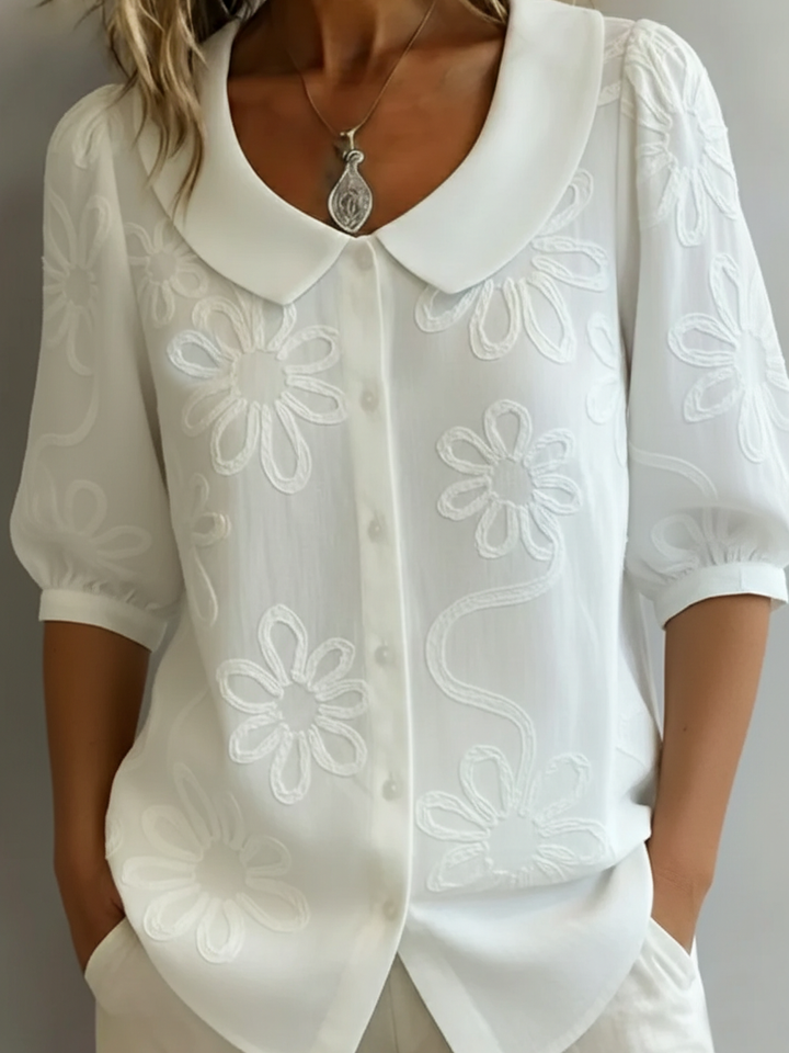 Aurelia | Let, blomsterbluse med naturlig elegance